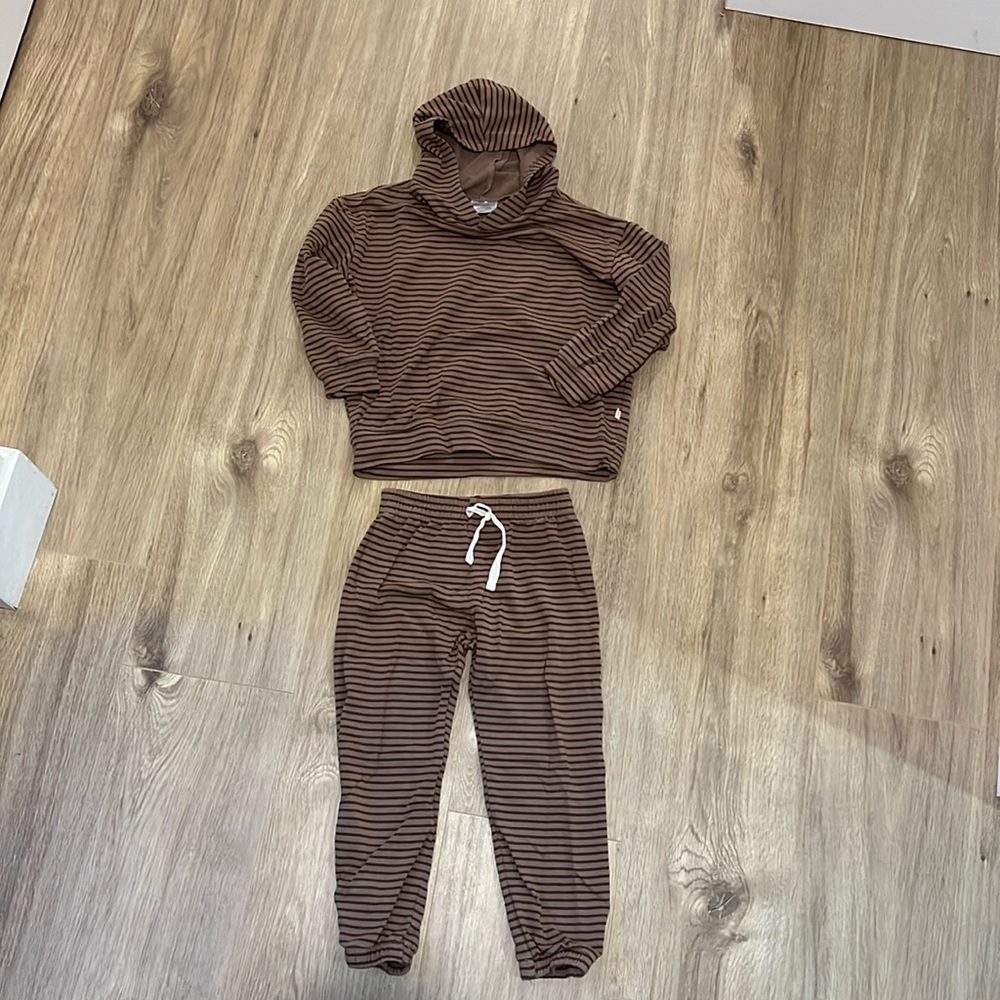 Jax & Lennon mocha stripes outfit 3/4T EEUC